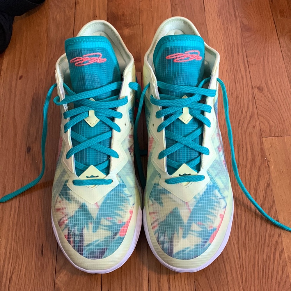 Lebron XVIII low Size11.5 Men